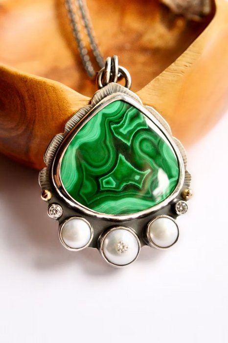 Malachite Pearl Necklace with Moissanite