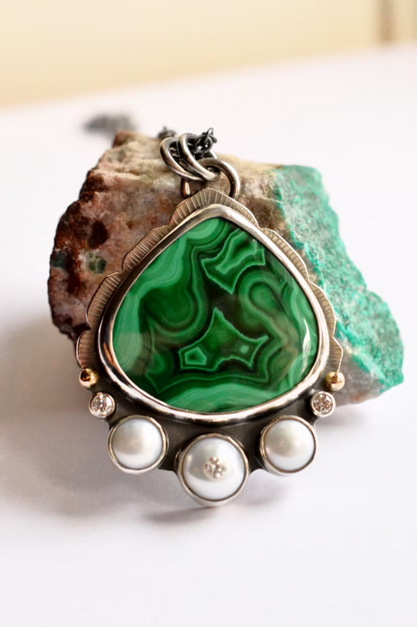 Malachite Pearl Necklace with Moissanite