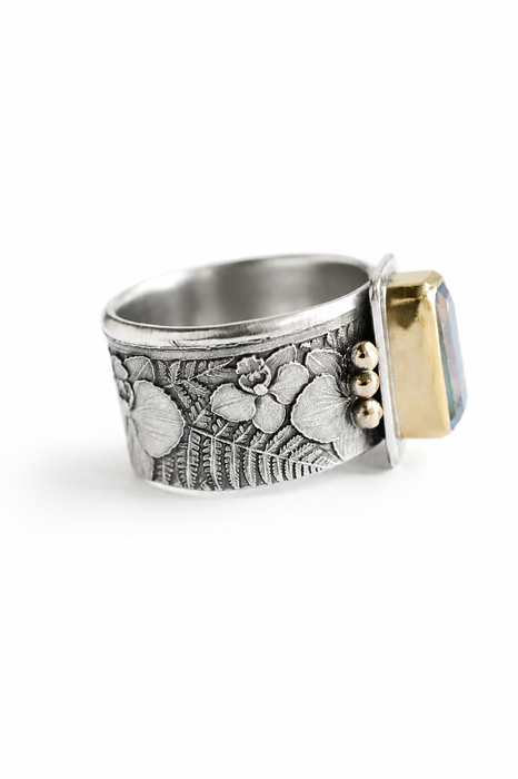 Madagascar Moonstone Ring in Gold and Silver