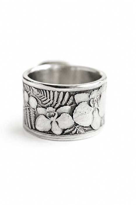 Keshi Pearl Ring with Orchid and Fern Band