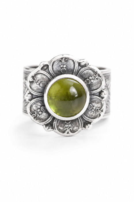 Peridot Flower Ring in Silver