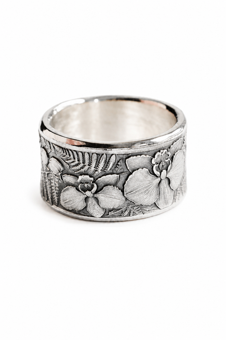 Star Diopside Ring in Gold and Silver