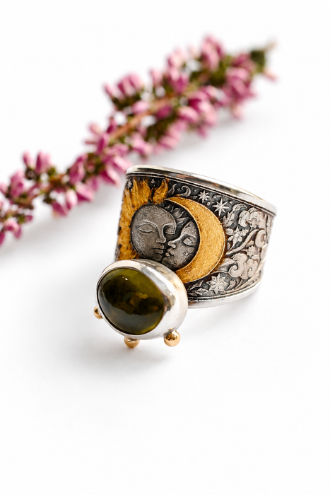 Luna Ring - Celestial Peridot Ring