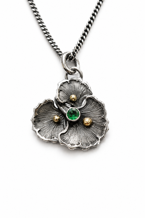 Gingko Emerald Necklace in Silver