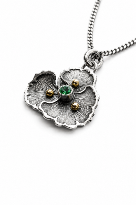 Gingko Emerald Necklace in Silver