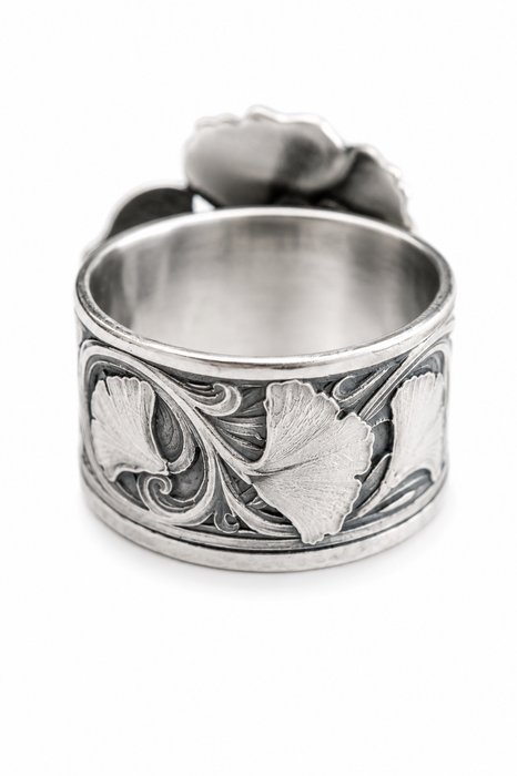 Gingko Emerald Ring in Oxidized Silver