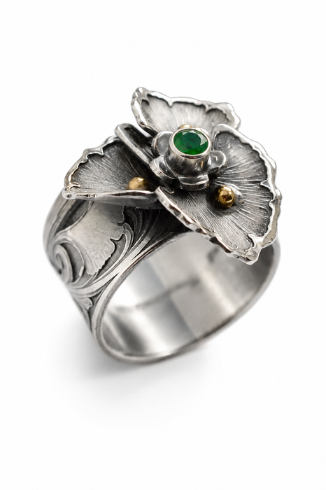 Gingko Emerald Ring in Oxidized Silver