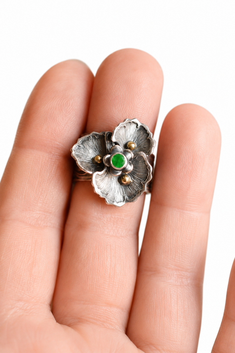 Gingko Emerald Ring in Oxidized Silver