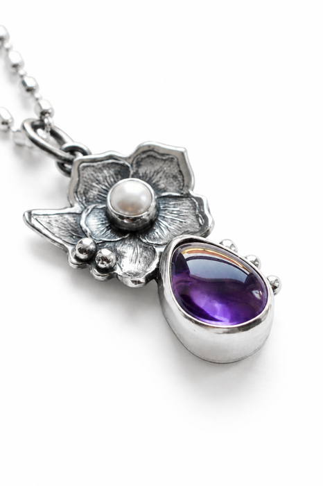 Amethyst Botanical Pendant — Pearl