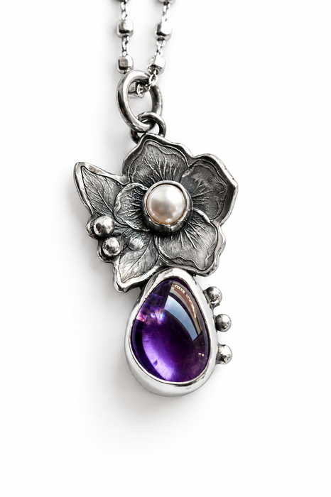 Amethyst Botanical Pendant — Pearl
