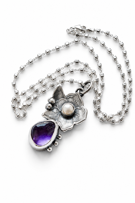 Amethyst Botanical Pendant — Pearl