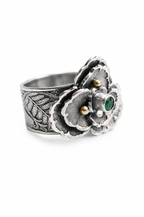 Gingko Emerald Ring in Oxidized Silver