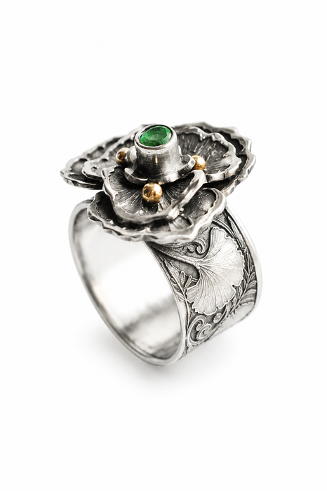 Gingko Emerald Ring in Oxidized Silver