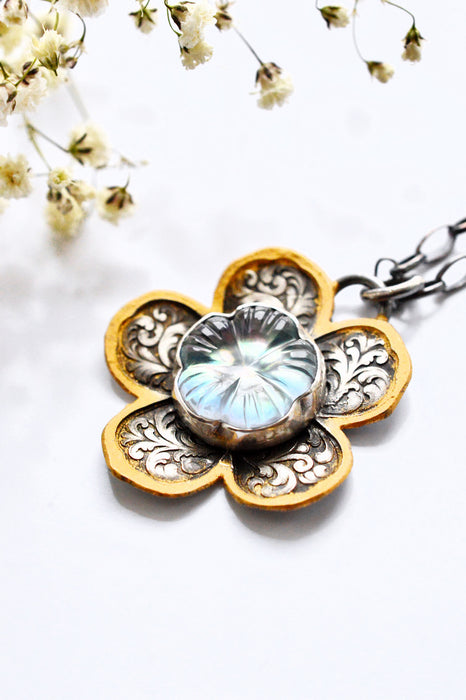 Aurora Meadow - Carved Mother of Pearl Flower Necklace