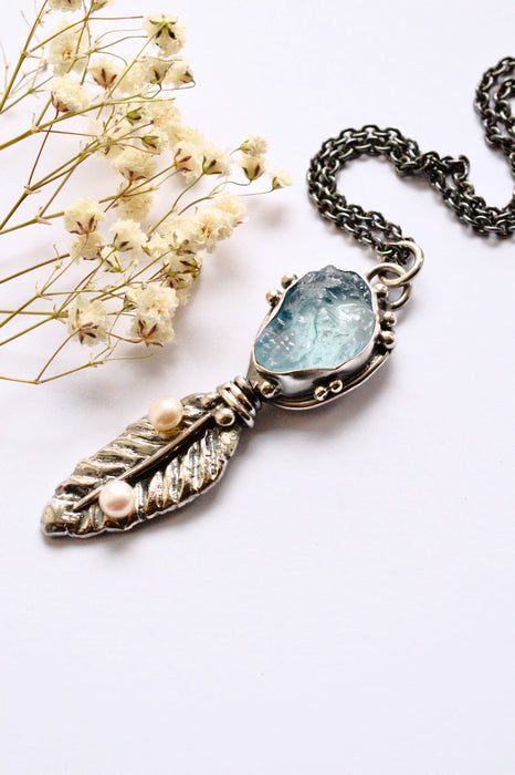 Raw Aquamarine Feather Necklace in Silver
