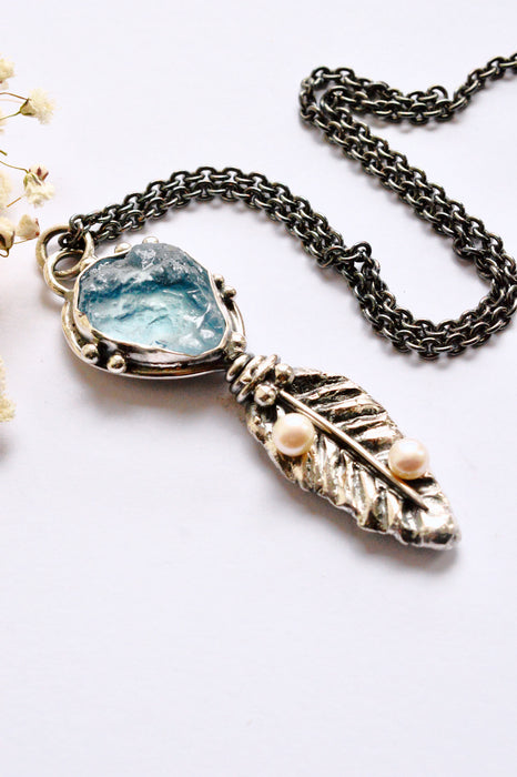 Raw Aquamarine Feather Necklace in Silver