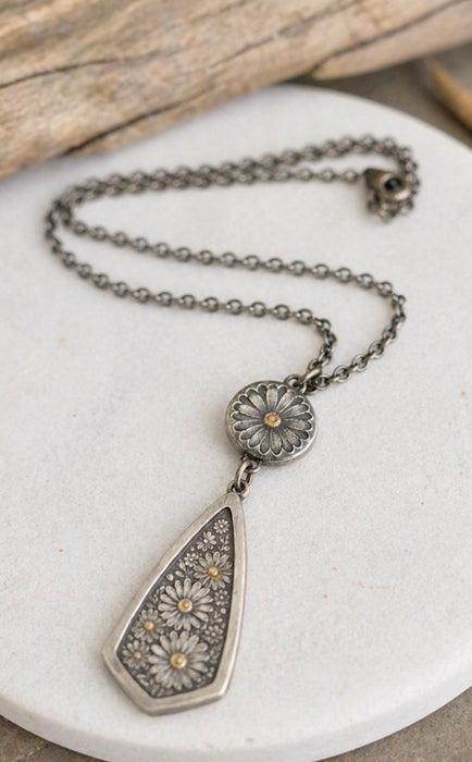 Silver Daisy Necklace
