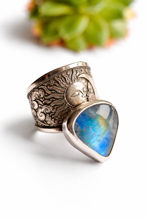 Luna Ring - Celestial Moonstone Ring