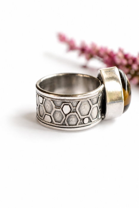 Golden Hive – Cognac Quartz Ring