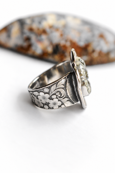 Wildflower Reverie | Carved Mother of Pearl & Quartz Ring