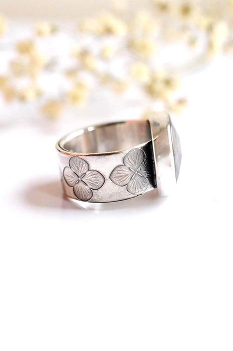 Abalone Ring in Silver